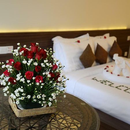נגפאלי Thazin Palace A Hotel מראה חיצוני תמונה