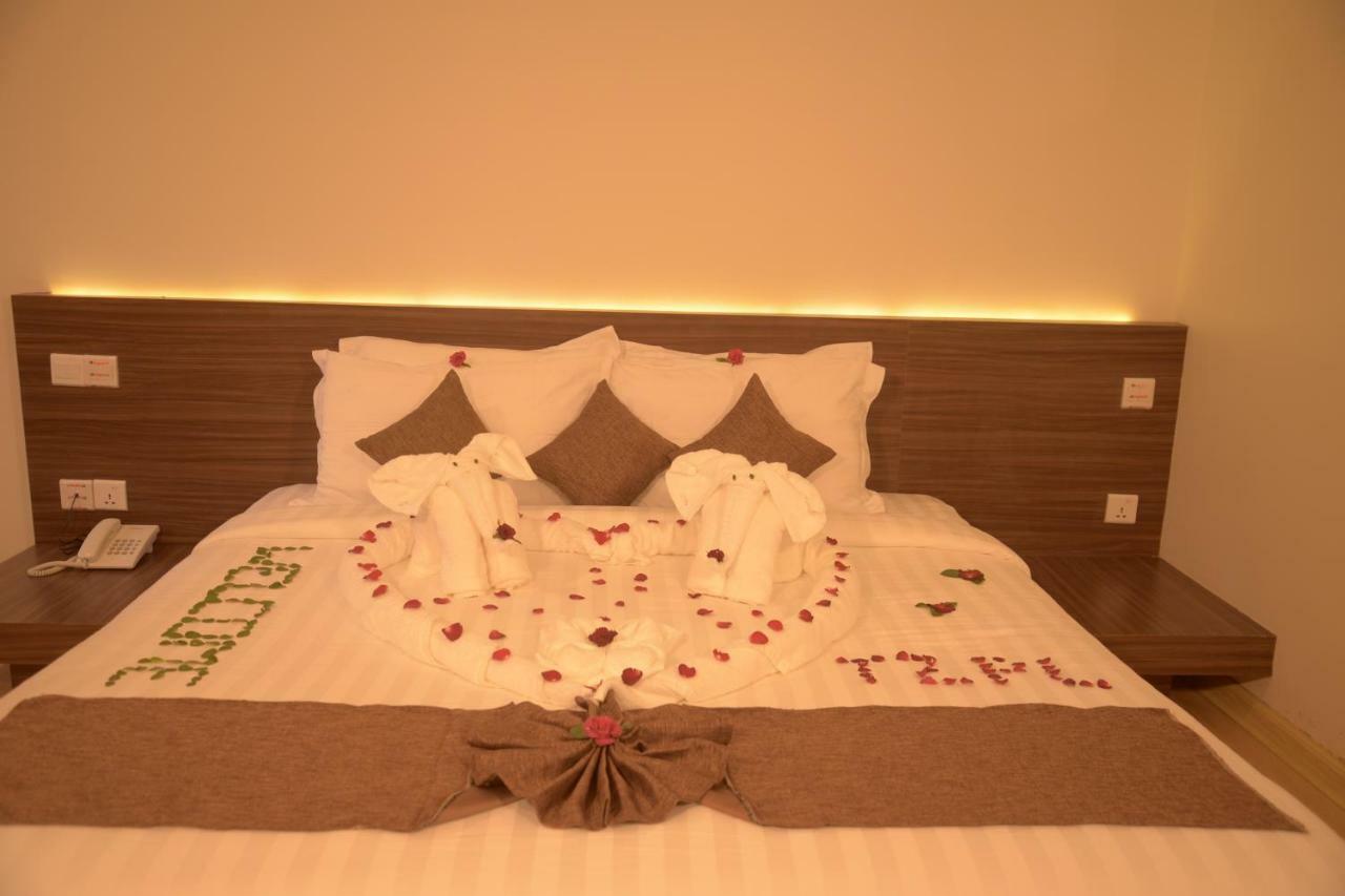 נגפאלי Thazin Palace A Hotel מראה חיצוני תמונה